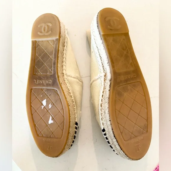 Chanel Espadrille CC Ballerina Canvas Linen Flats
Size 37 uS6/6.5 - Picture 4 of 5